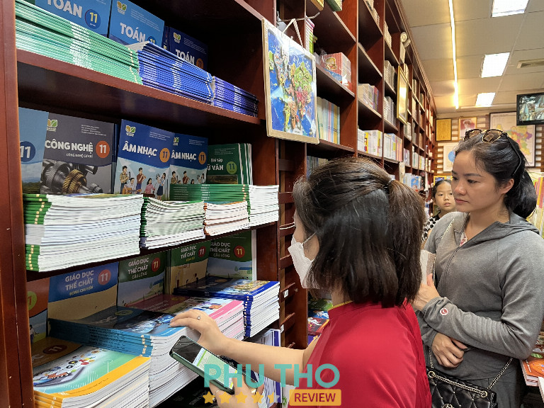 Nhà Sách Hiền Thảo Hòa Bình